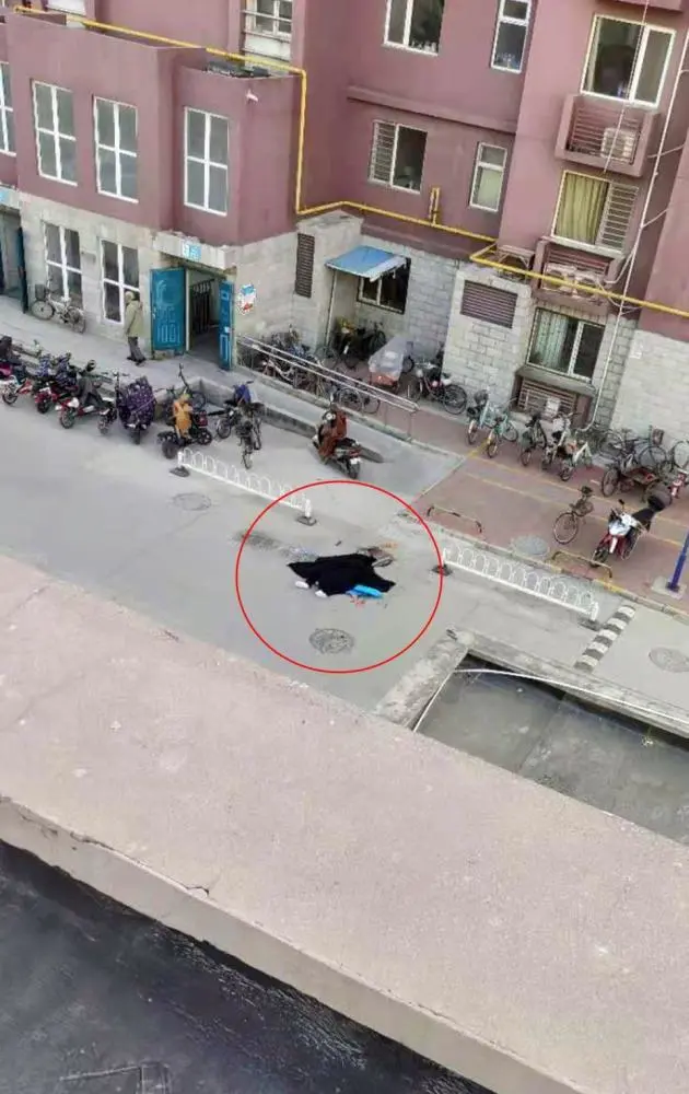 跳楼英雄_英雄死了_英雄死亡视频