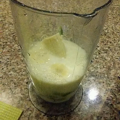 香蕉奶昔_香蕉奶昔的功效与作用_香蕉奶昔是减肥还是增肥的