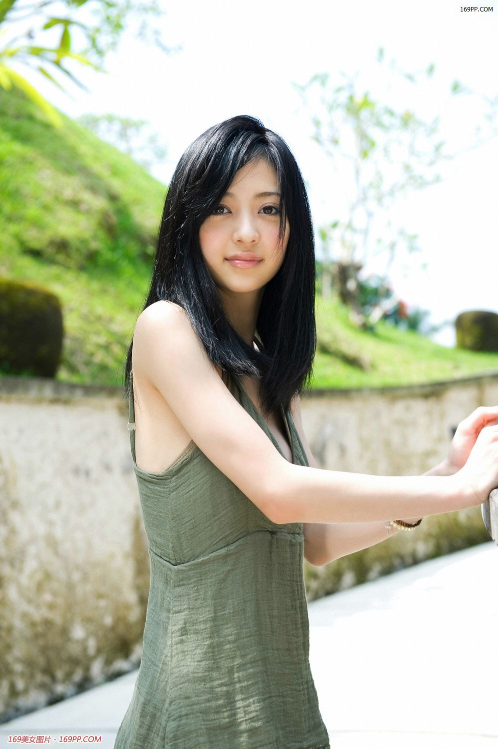 撕美女内衣游戏真人版破解震撼上线！