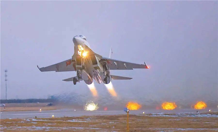 搏击长空无限战机安卓内购破解_搏击长空无限战机怎么玩_搏击长空无限战机