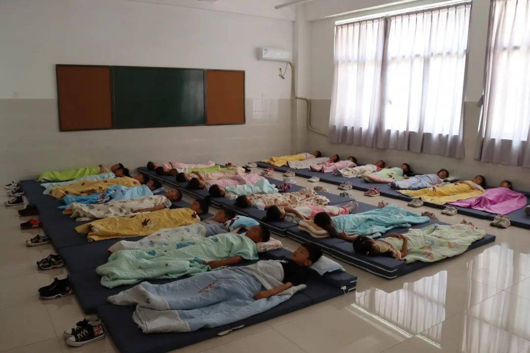 躺平摸鱼_躺平摸鱼MOD作弊菜单_躺平摸鱼破解版内置FF菜单
