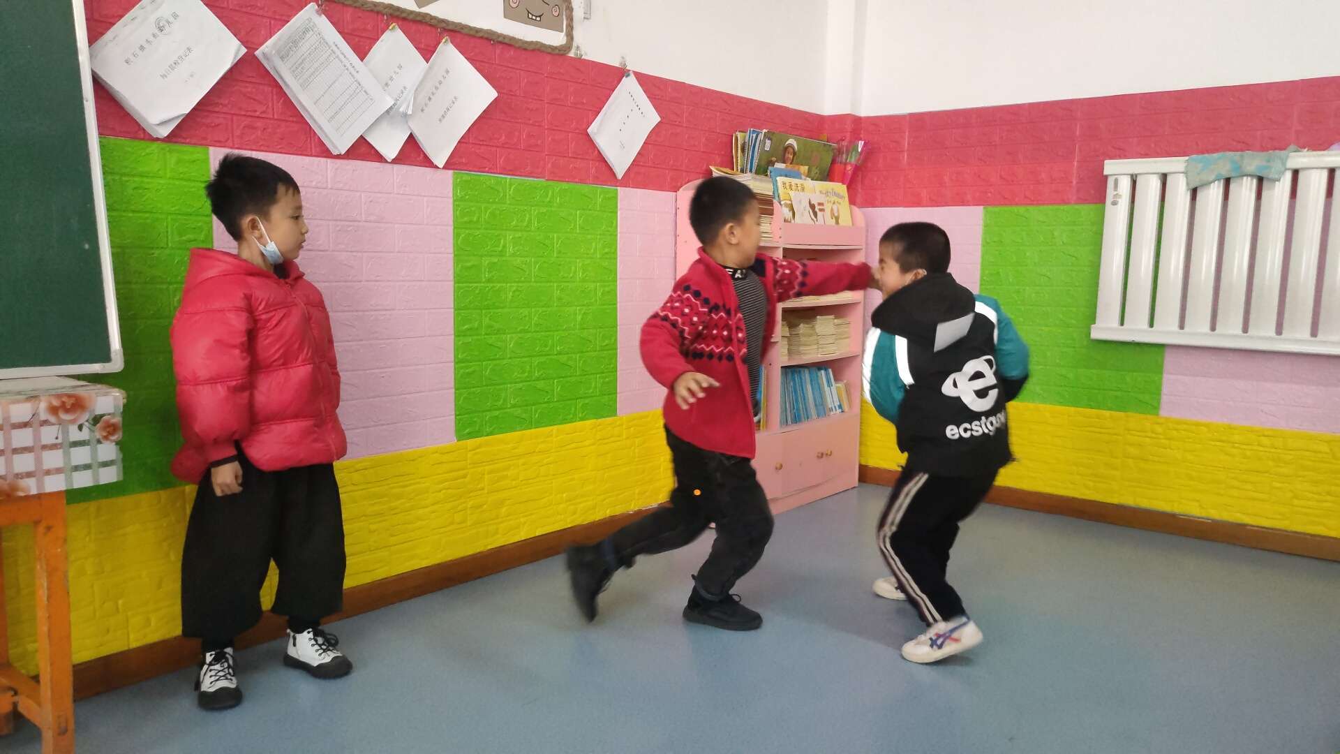 吹裙子下载和撕衣裳游戏_撕裙子小游戏_撕裙子
