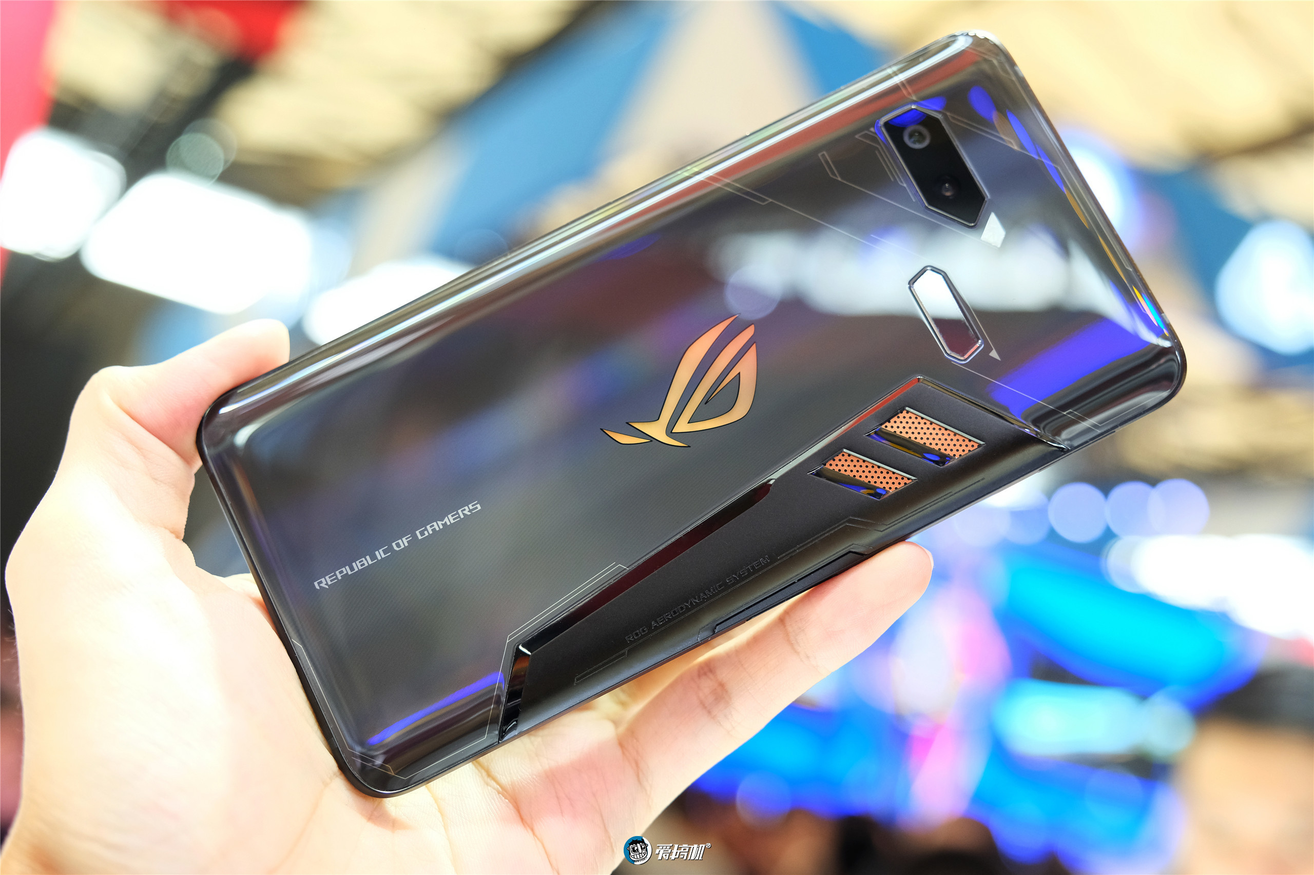 手机好游戏用什么手柄_手机好游戏用什么软件_哪个游戏手机好用