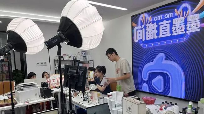 直播游戏手机推荐_看直播买游戏手机哪个好_直播买手机好看游戏有哪些