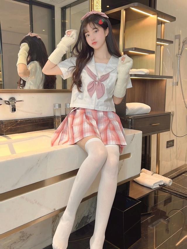 黑白丝_黑白丝_黑白丝