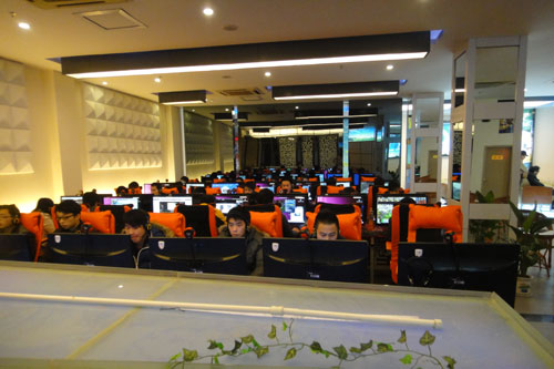 网吧玩手游用的什么模拟器_在网吧怎么玩大游戏手机_网吧玩手游为什么那么卡