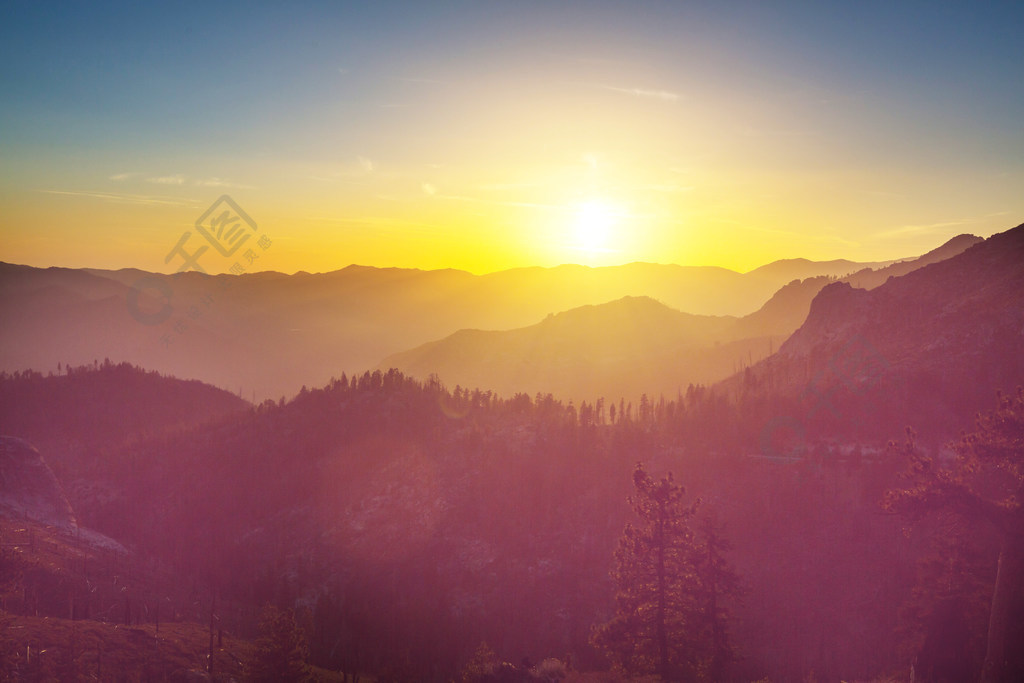 山见月人相合_山见月什么意思_月见山