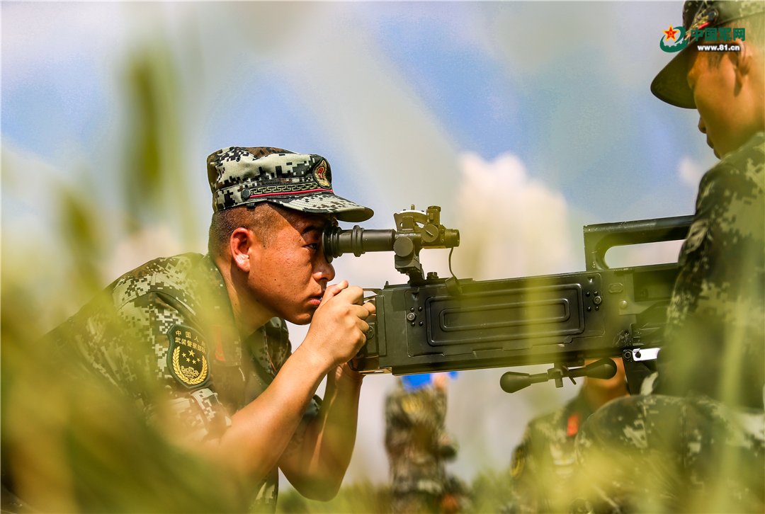 模拟枪射击游戏_模拟枪的手机游戏_模拟枪手机游戏