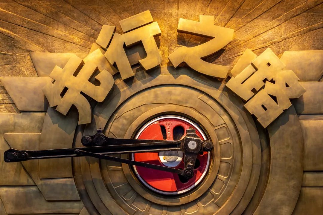 玩男生游戏_爱玩手机游戏的男人_男人在手机上玩游戏的坏处