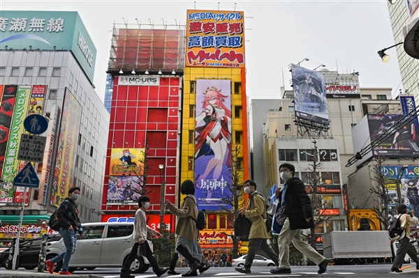 老外鸡玩吃手机游戏用什么软件_老外用手机玩游戏吃鸡吗_外国吃鸡