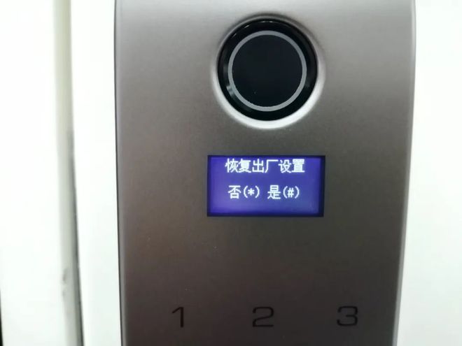 抢妹妹玩梦见手机游戏什么意思_梦见妹妹抢自己手机玩游戏_抢妹妹玩梦见手机游戏怎么回事