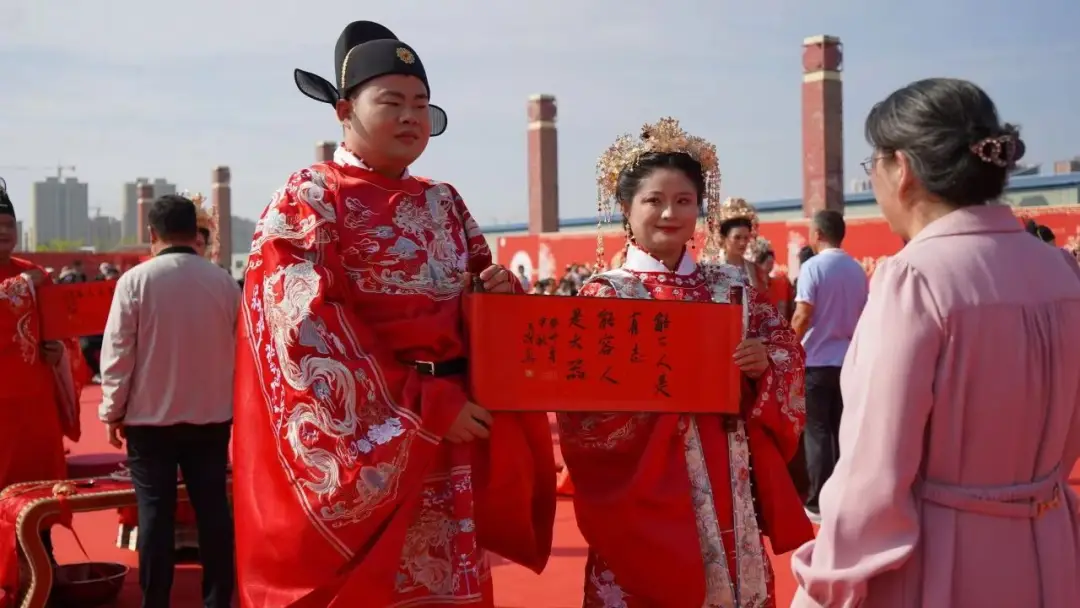 拇指游戏手机壁纸_手机壁纸手游_桌面壁纸手指
