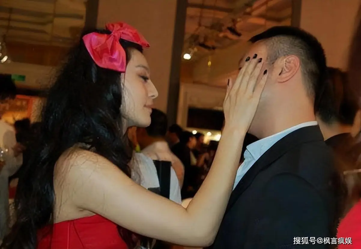 杨幂刘恺威合作新戏_刘恺威杨幂代言的游戏手机_杨幂刘恺威广告